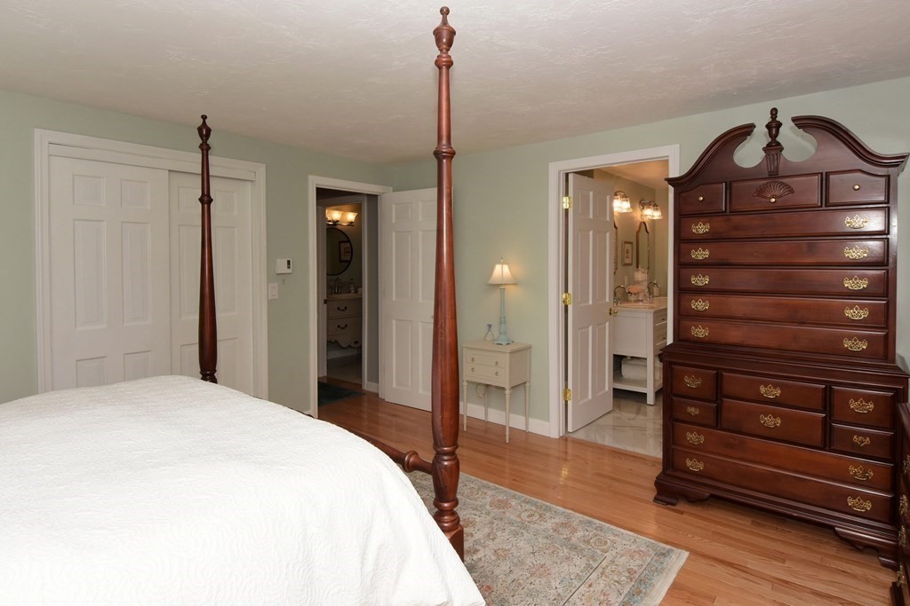 17 Wallace Road Sturbridge, MA 01566 - Photo 23 of 40