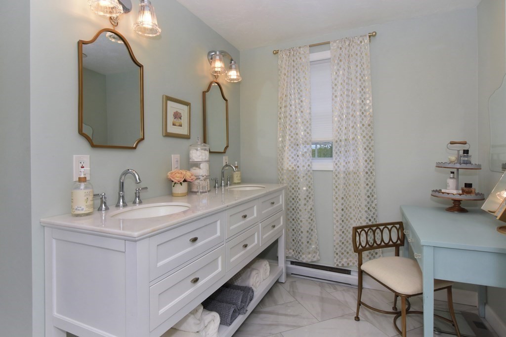 17 Wallace Road Sturbridge, MA 01566 - Photo 24 of 40