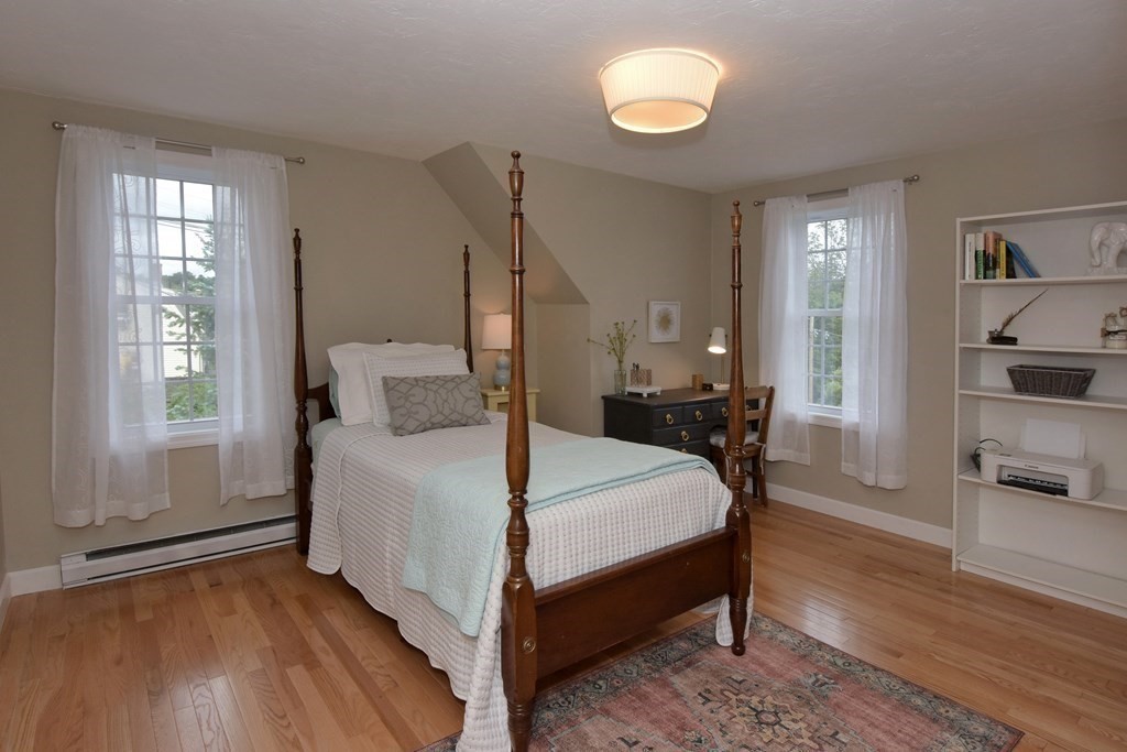 17 Wallace Road Sturbridge, MA 01566 - Photo 29 of 40