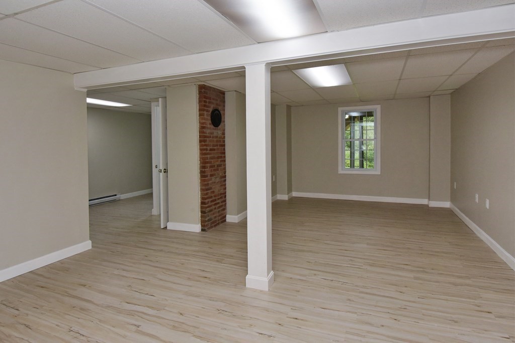 17 Wallace Road Sturbridge, MA 01566 - Photo 33 of 40