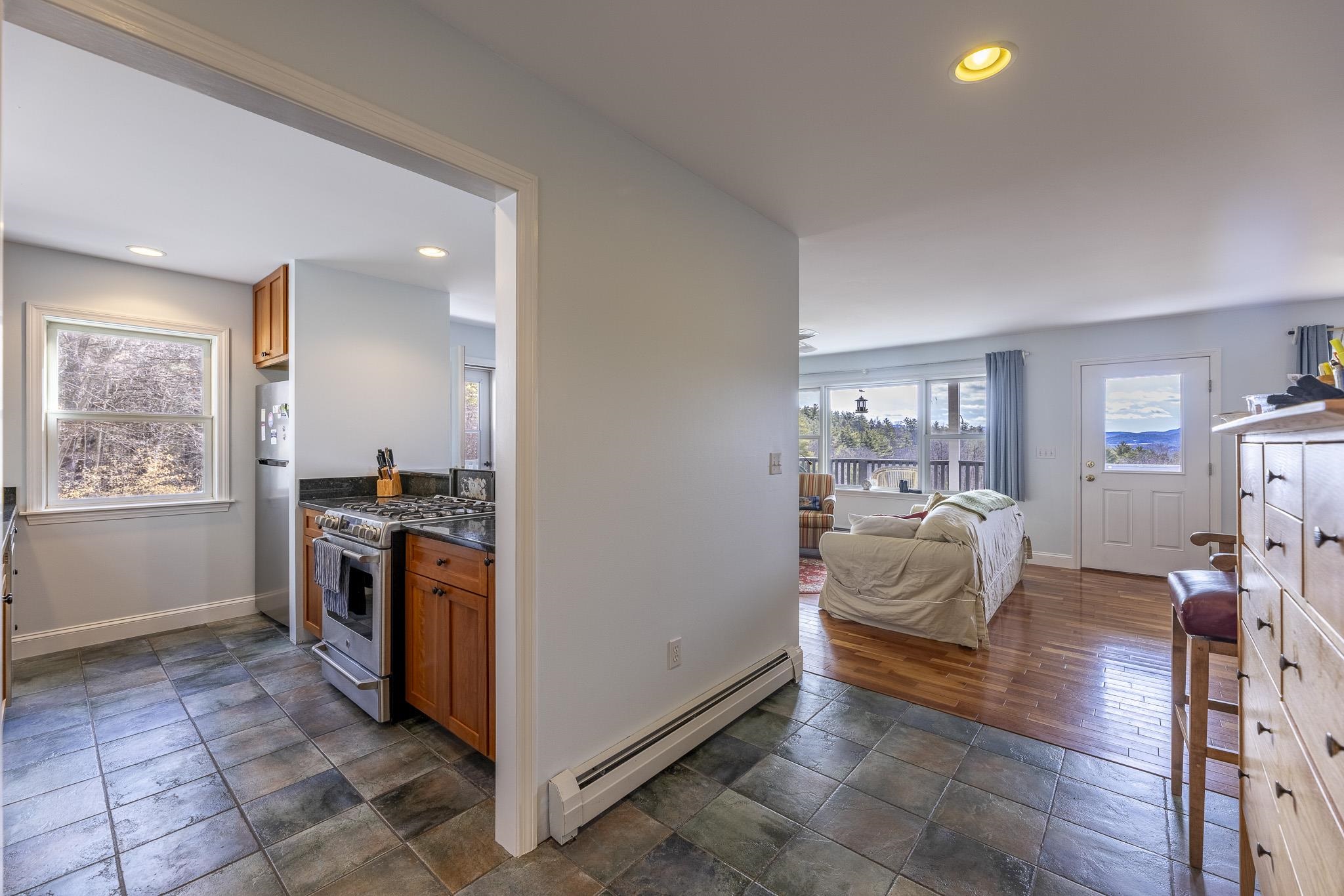 553 Bragg Hill Road Fairlee, VT 05045 - Photo 7 of 36