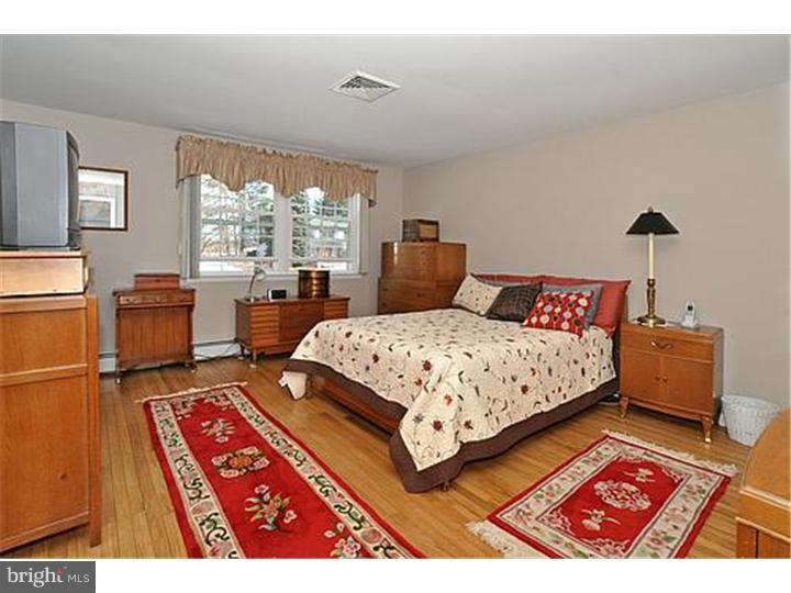 25 Delaware Rim Drive Yardley, PA 19067 - Photo 12 of 19 Gallery Image 12