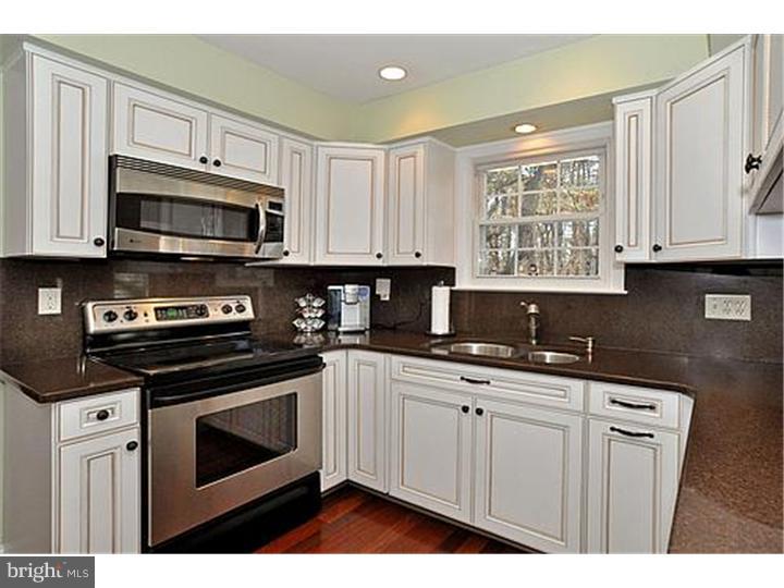 25 Delaware Rim Drive Yardley, PA 19067 - Photo 3 of 19 Gallery Image 3