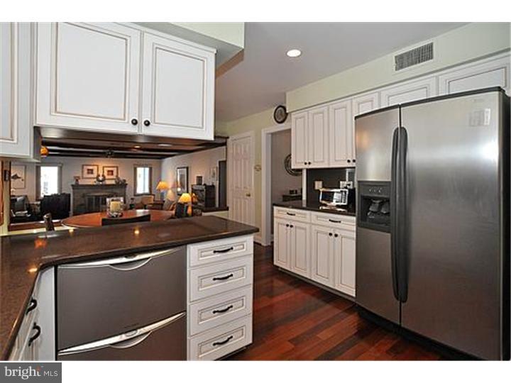25 Delaware Rim Drive Yardley, PA 19067 - Photo 4 of 19 Gallery Image 4