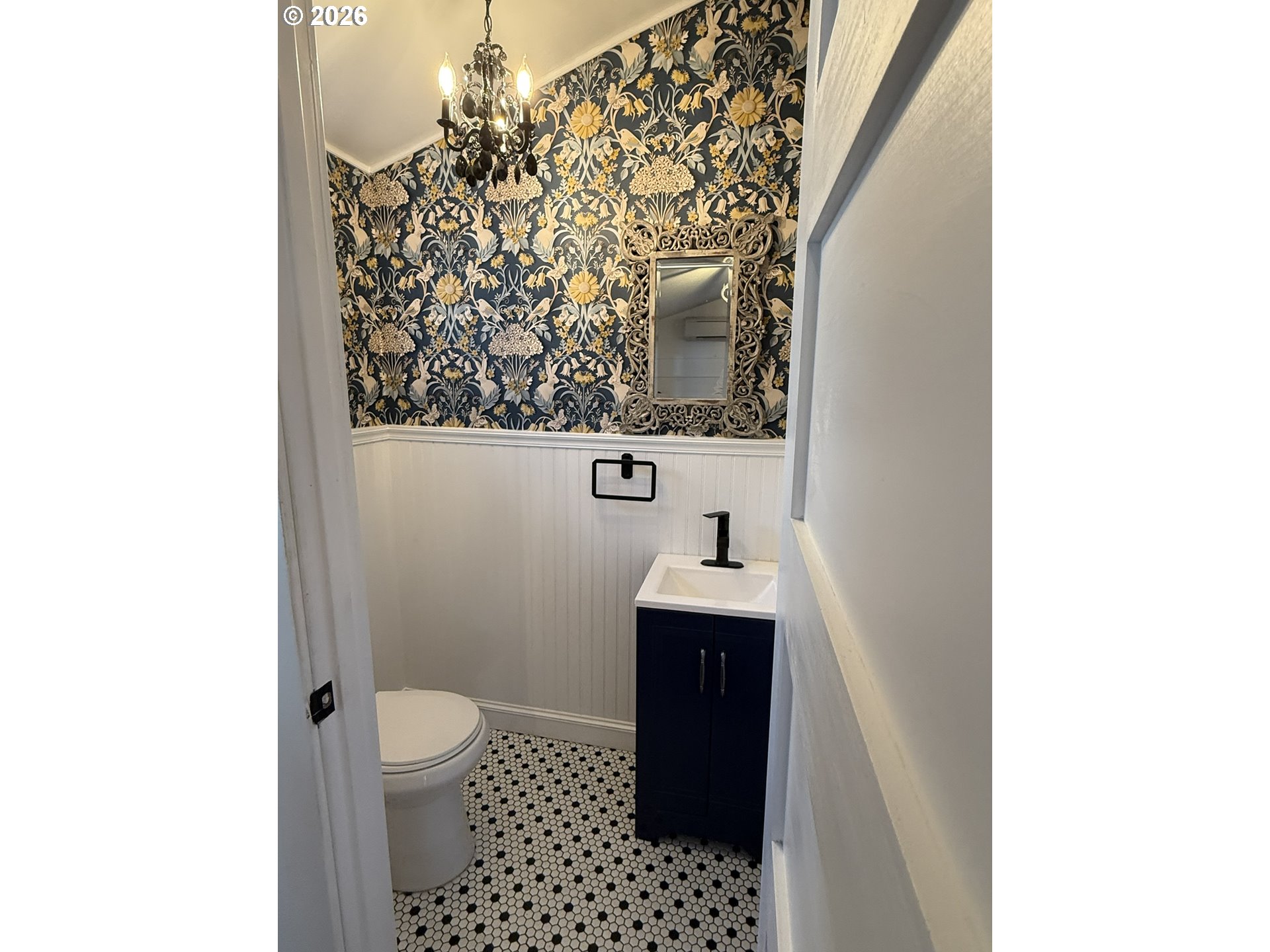 427 Date Street Drain, OR 97435 - Photo 18 of 47 Bathroom