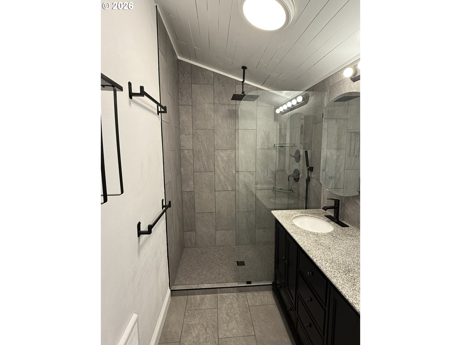 427 Date Street Drain, OR 97435 - Photo 35 of 47 Bathroom, Attached