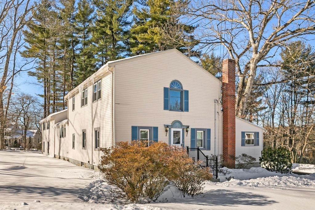 3 Rio Vista Street Billerica, MA 01862 - Photo 4 of 40