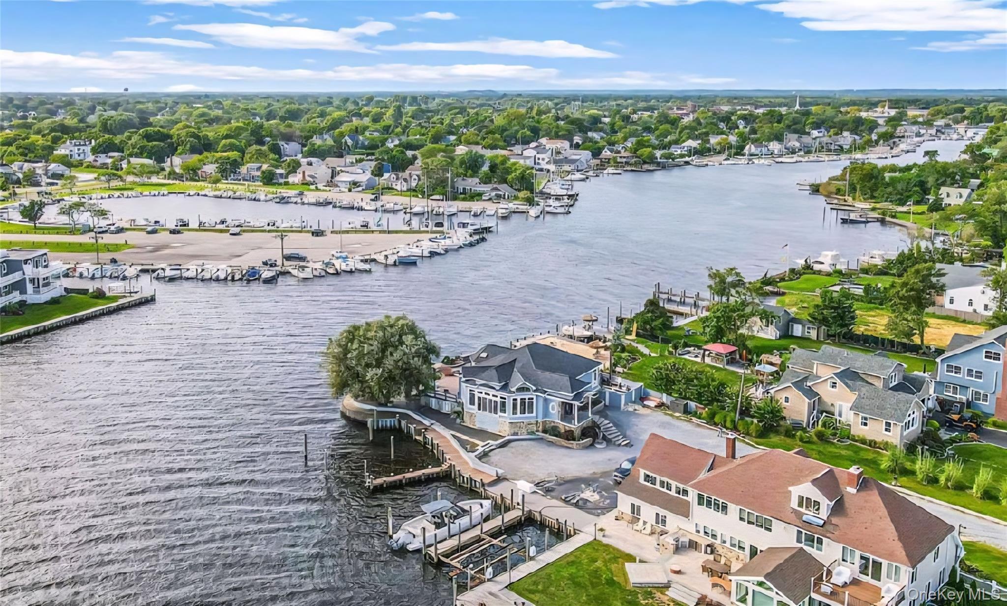 238 West Islip Road West Islip, NY 11795 - Photo 13 of 14