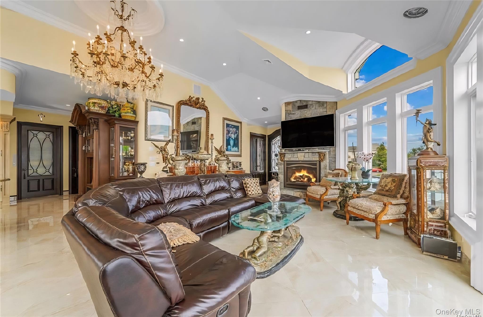 238 West Islip Road West Islip, NY 11795 - Photo 5 of 14