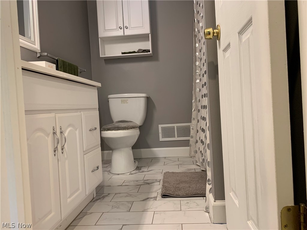 8041 Webster Road Strongsville, OH 44136 - Photo 20 of 34