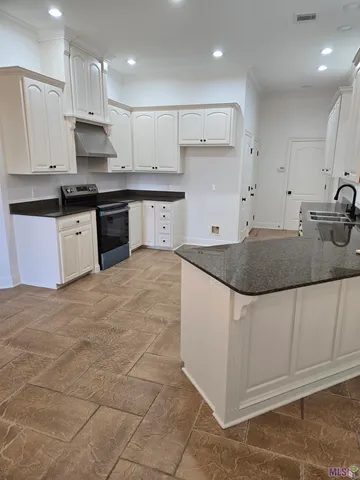 $2,600 | 466 Sugar Highland Boulevard, Houma, LA 70360