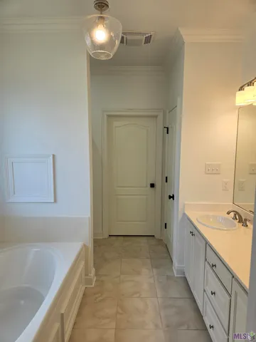 $2,600 | 466 Sugar Highland Boulevard, Houma, LA 70360