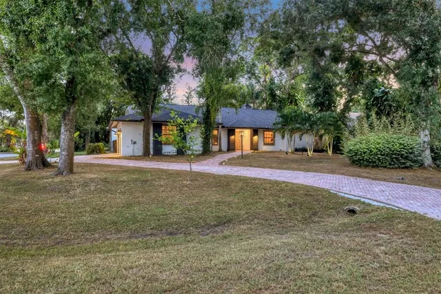 $980,000 | 4962 Leatha Lane, Sarasota, FL 34232