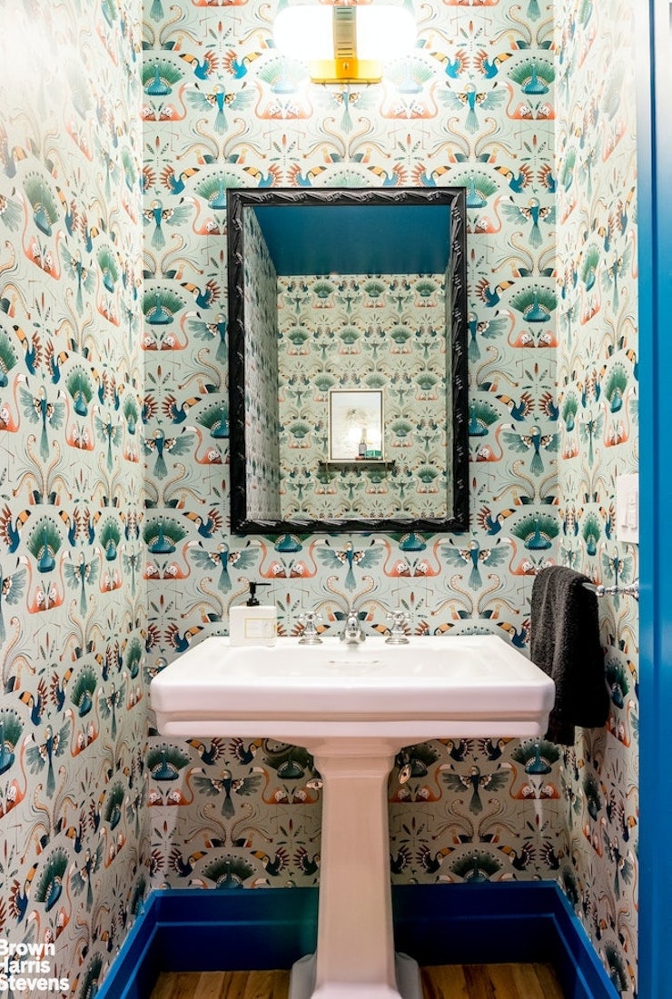 1 Main Street, Unit 5H Brooklyn, NY 11201 - Photo 8 of 17 a bathroom with a sink and a mirror
