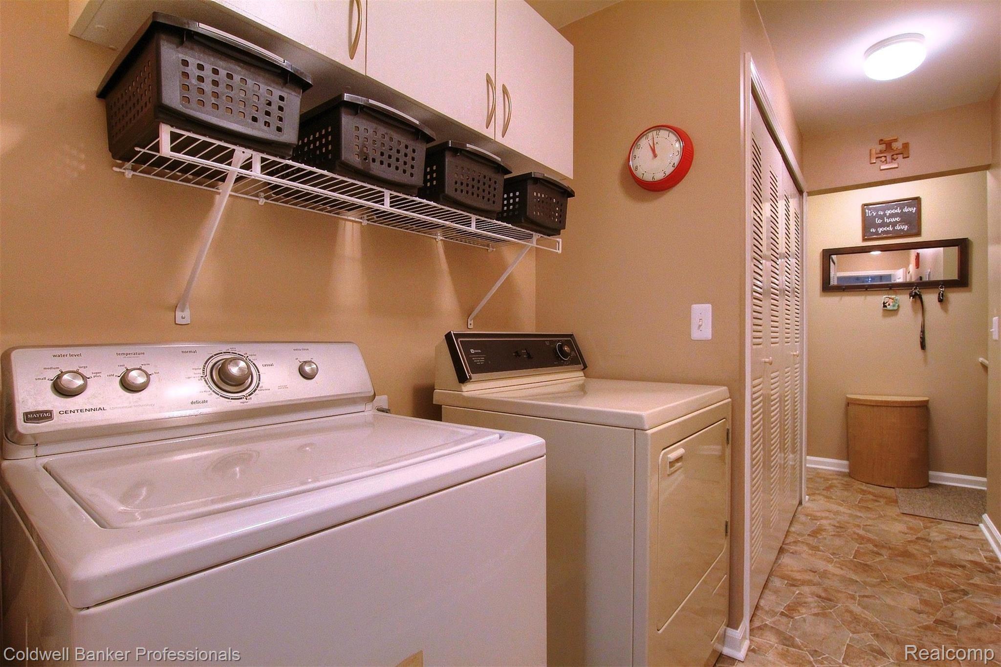 11830 Farmington Road Livonia, MI 48150 - Photo 16 of 26 Laundry room