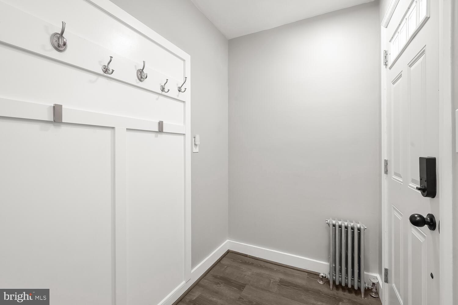 420 Hillen Road Towson, MD 21286 - Photo 18 of 60 Entry/Mud Room