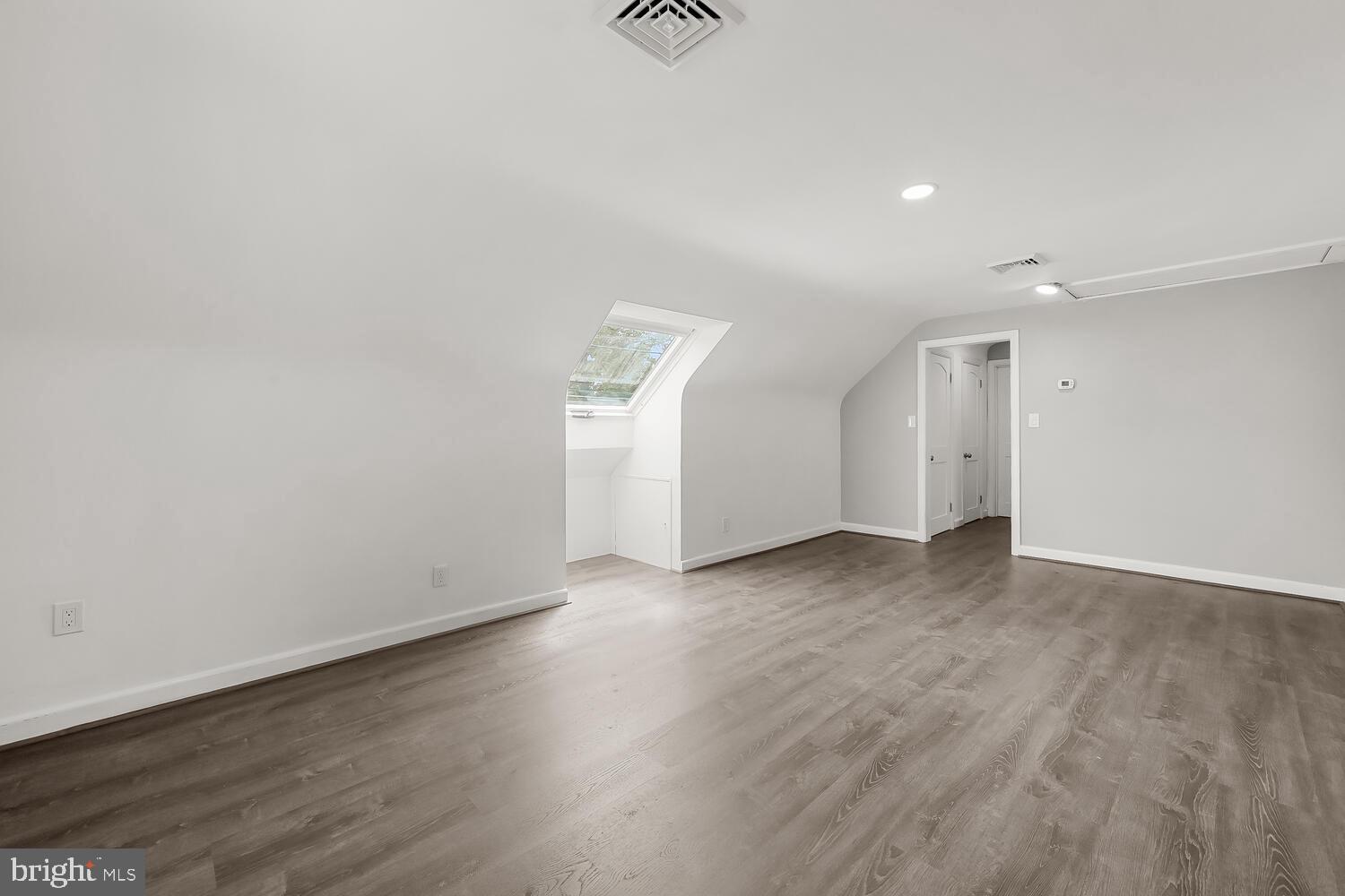 420 Hillen Road Towson, MD 21286 - Photo 31 of 60 Upper Level Living Room