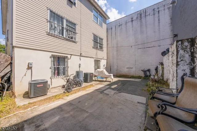 $850,000 | 28 Branford Street, Unit 3, Newark, NJ 07114