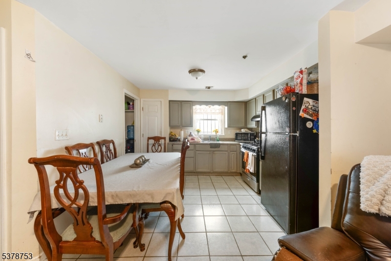 28 Branford Street, Unit 3 Newark, NJ 07114 - Photo 2 of 23