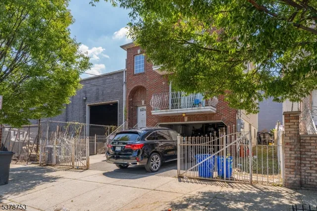 $850,000 | 28 Branford Street, Unit 3, Newark, NJ 07114