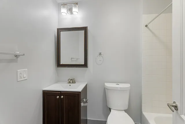 $1,900 | 1609 West Juneway Terrace, Unit 2C, Chicago, IL 60626