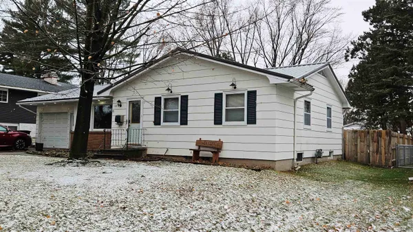 $215,000 | 1137 South Park Street, Shawano, WI 54166