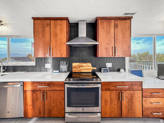 1209 North 950 East Bountiful, UT 84010 - Photo 18 of 75