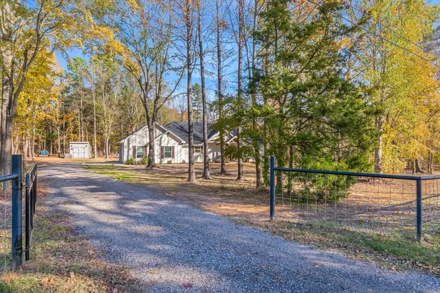 $499,000 | 11142 County Road 4103, Lindale, TX 75771