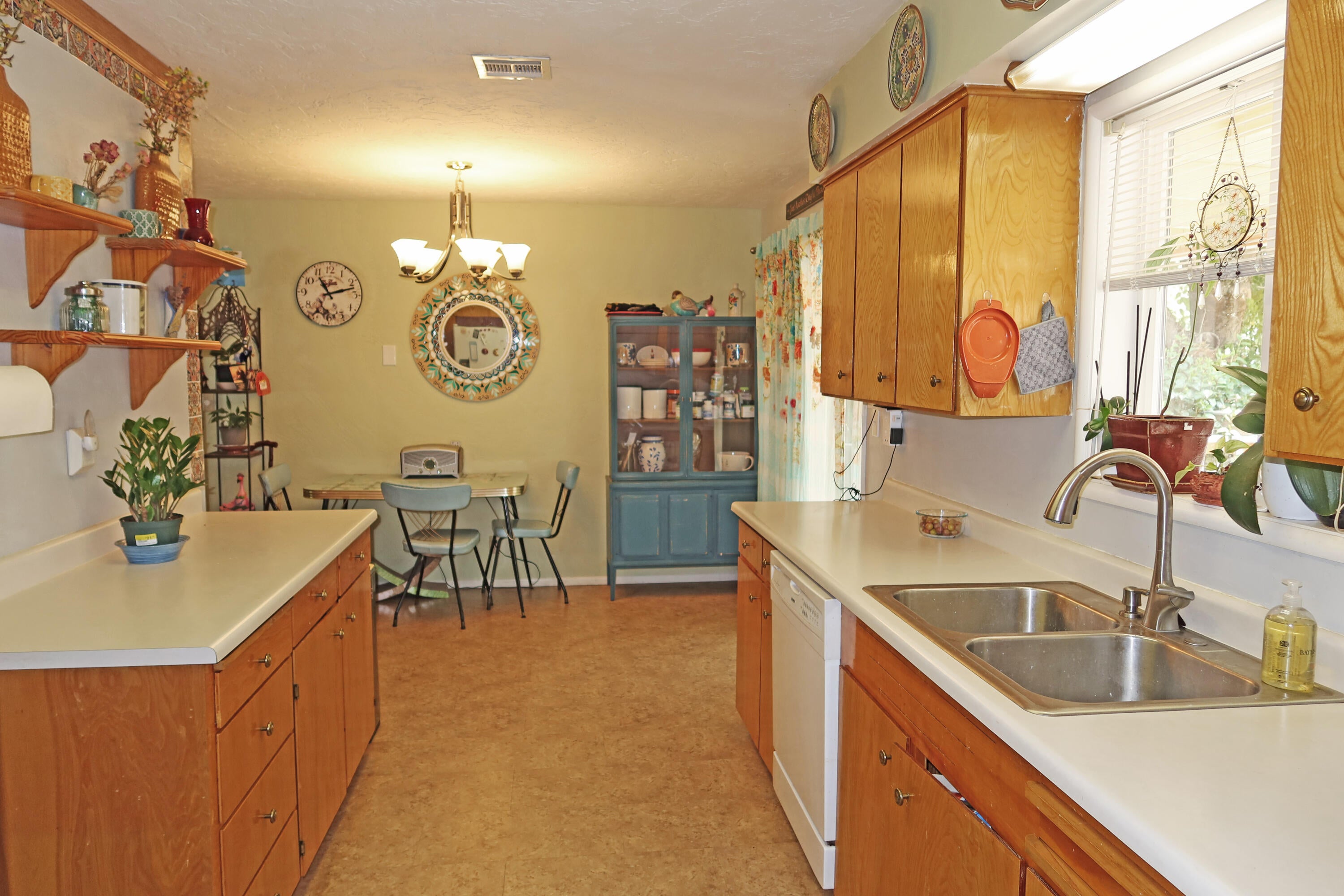 Light & Bright Kitchen