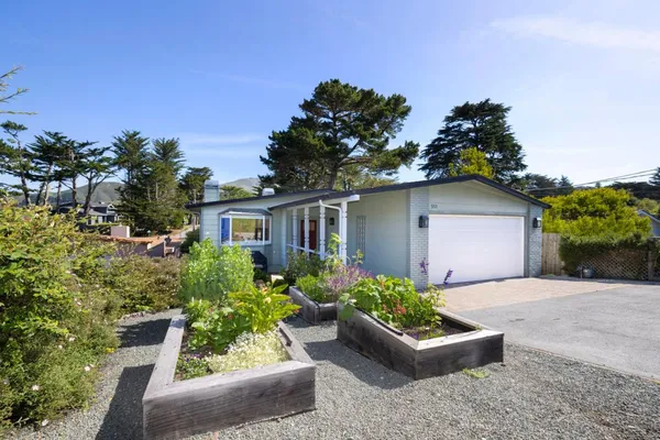 $1,475,000 | 551 4th Street, Montara, CA 94037