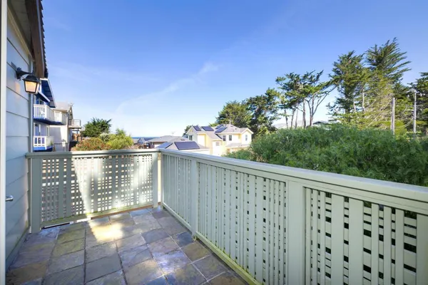 $1,475,000 | 551 4th Street, Montara, CA 94037