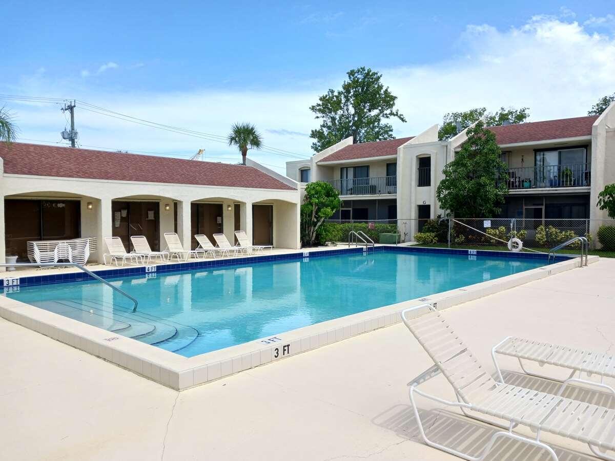 150 Pineview Road, Unit G4 Jupiter, FL 33469 - Photo 1 of 15 92ac967e-e4a0-4223-a574-1339bdaddaeb