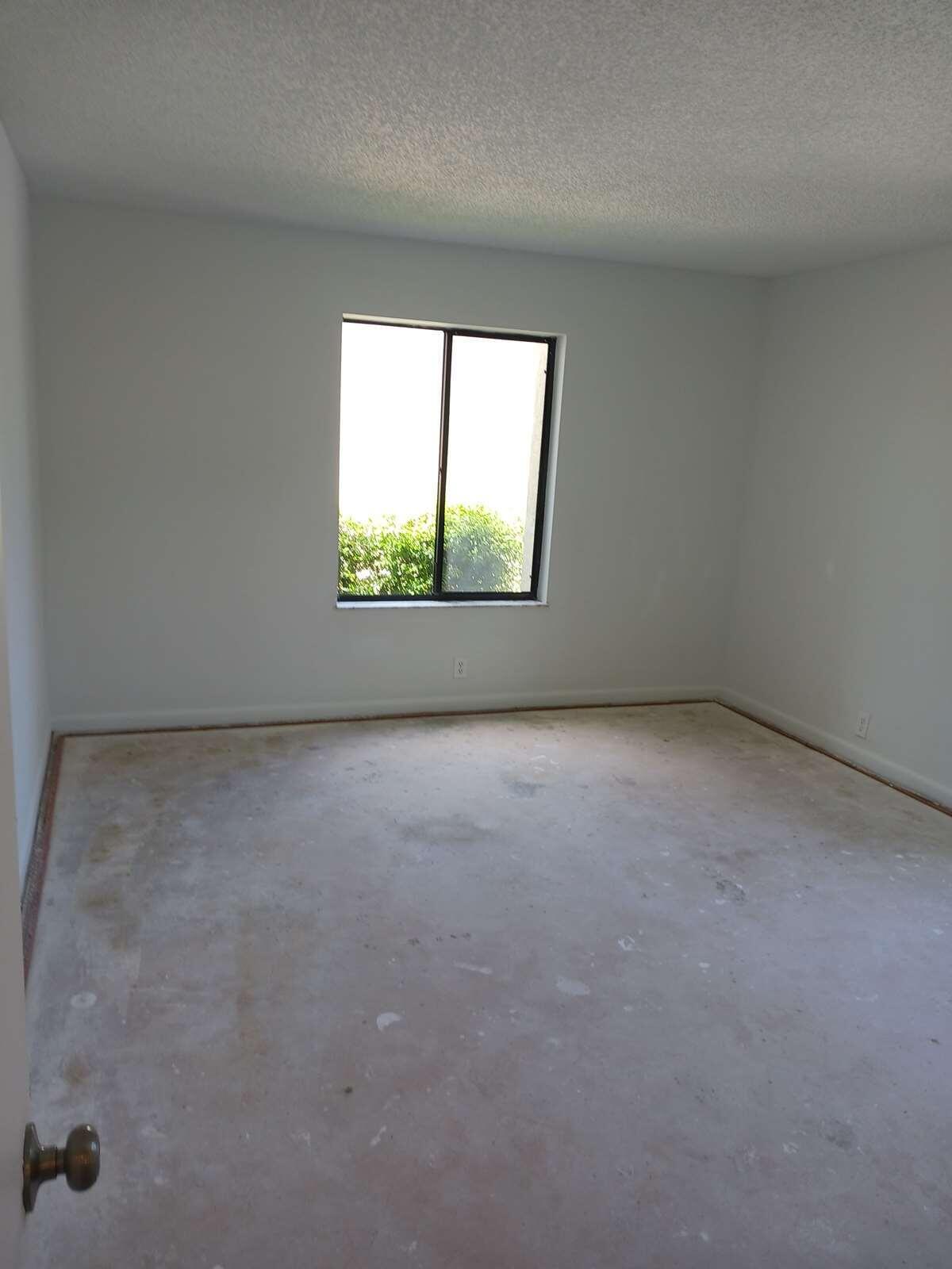 150 Pineview Road, Unit G4 Jupiter, FL 33469 - Photo 9 of 15 cf56934e-5d75-43ef-8d2f-5e2dbf6c85ea