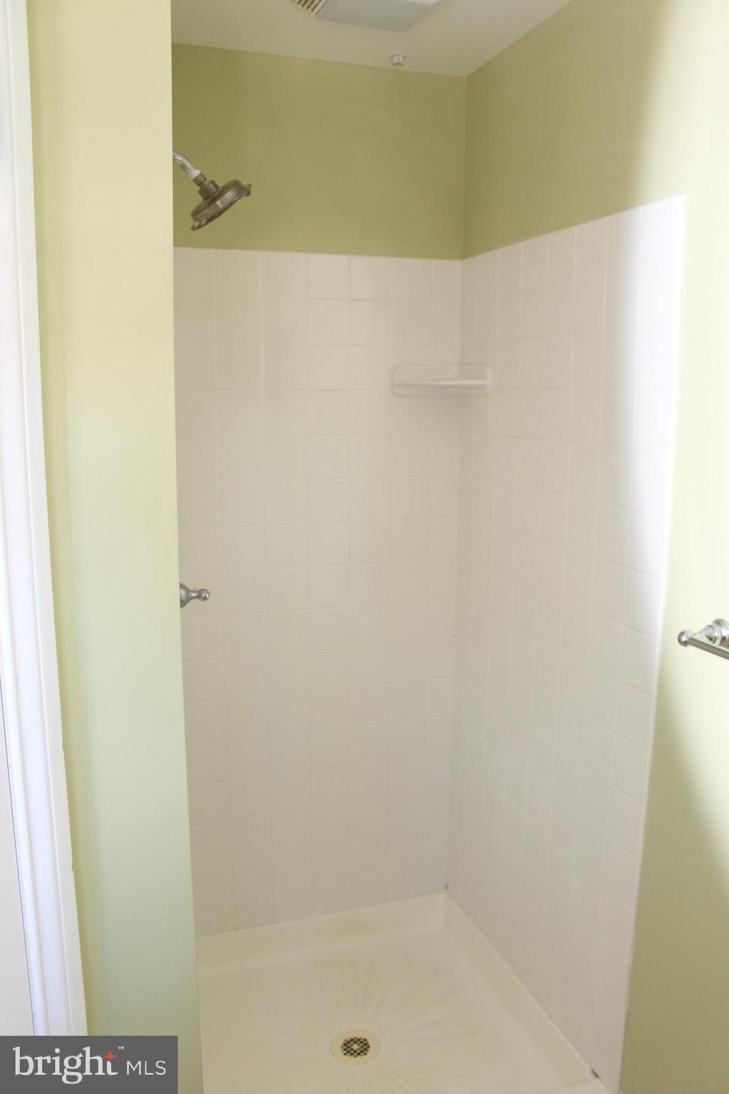 1801 Manor Road Havertown, PA 19083 - Photo 34 of 68