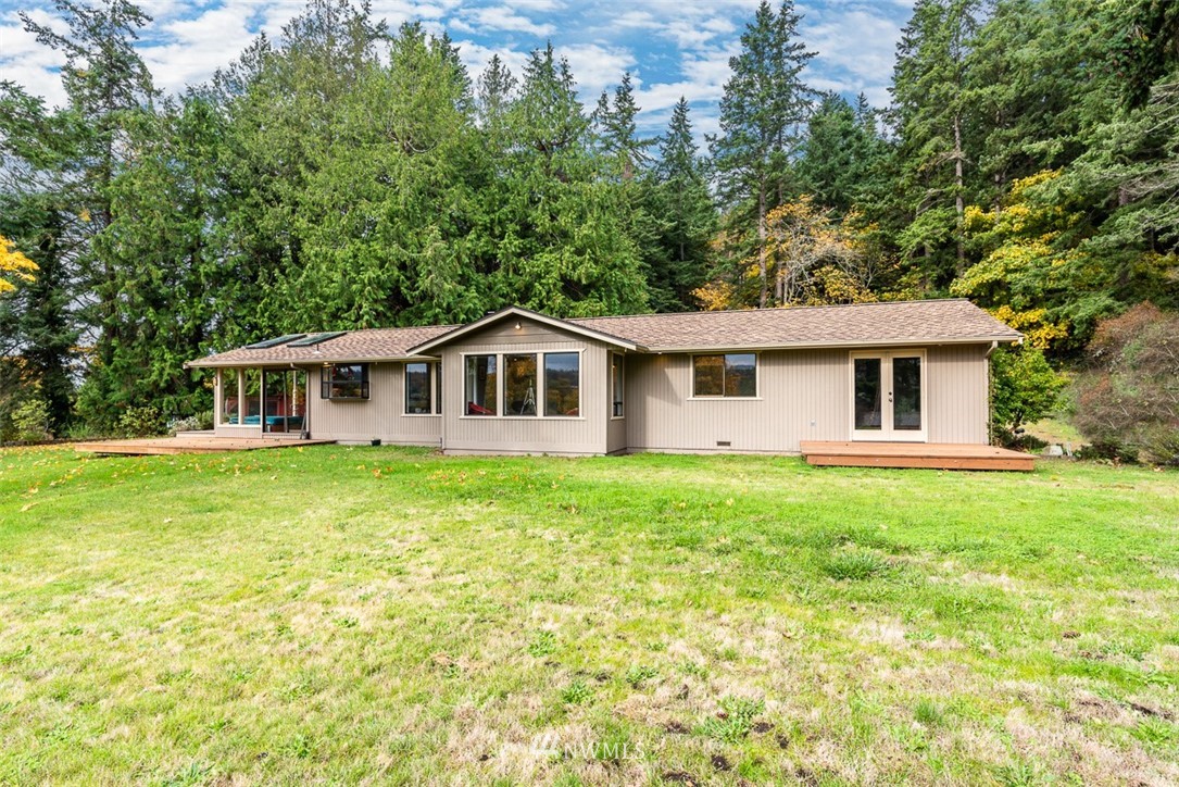 4173 Jones Road Oak Harbor, WA 98277 - Photo 3 of 25 Gallery Image 3