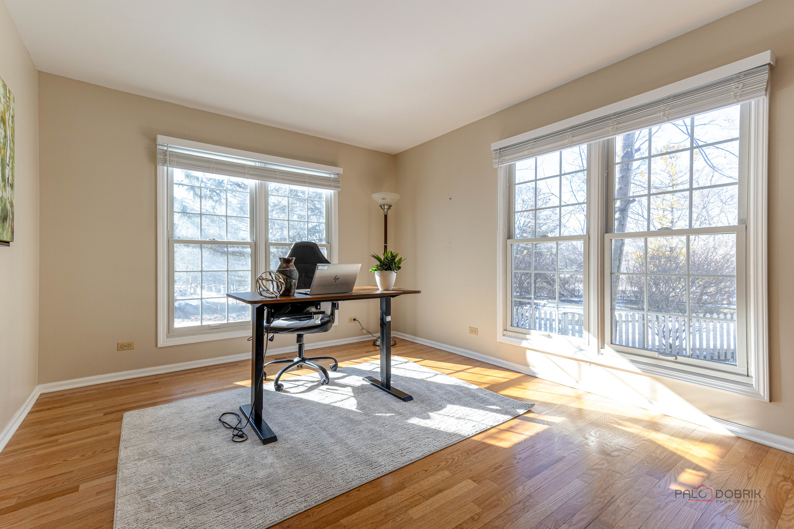 275 East Saddle Back Road Vernon Hills, IL 60061 - Photo 15 of 32 a view of a livingroom with wooden floor and a window