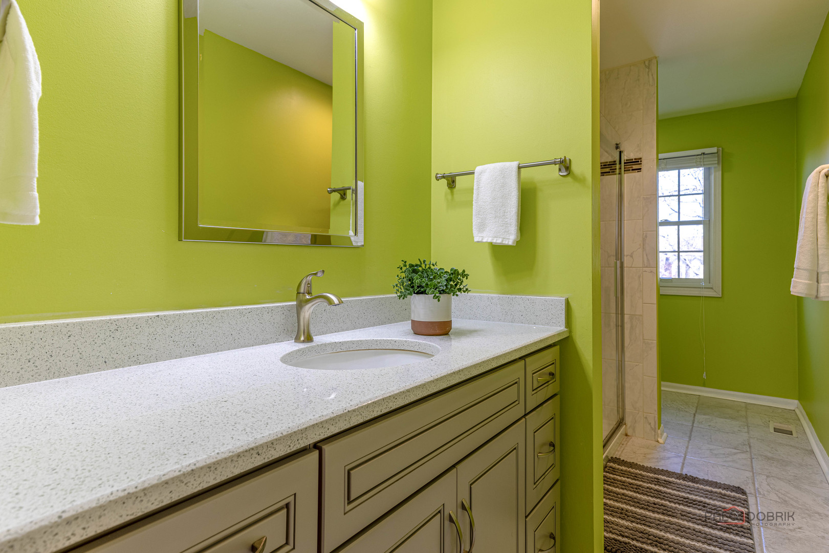 275 East Saddle Back Road Vernon Hills, IL 60061 - Photo 25 of 32 a bathroom with a granite countertop sink and a mirror