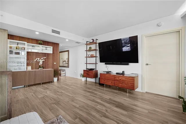 $13,000 | 801 South Miami Avenue, Unit 3601, Miami, FL 33131