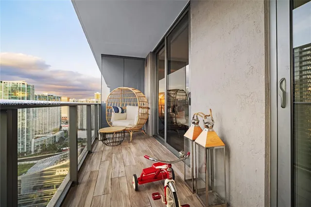 $13,000 | 801 South Miami Avenue, Unit 3601, Miami, FL 33131