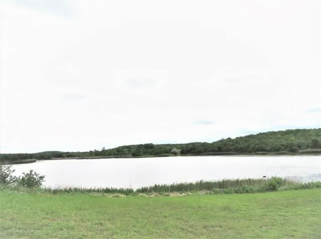 444 Ranchview Court Bowie, TX 76230 - Photo 4 of 9