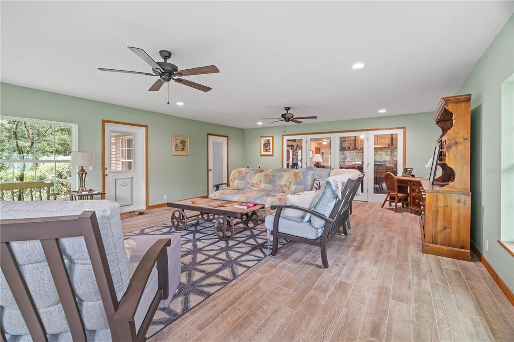 4370 Southeast 26th Terrace Road Ocala, FL 34480 - Photo 13 of 20