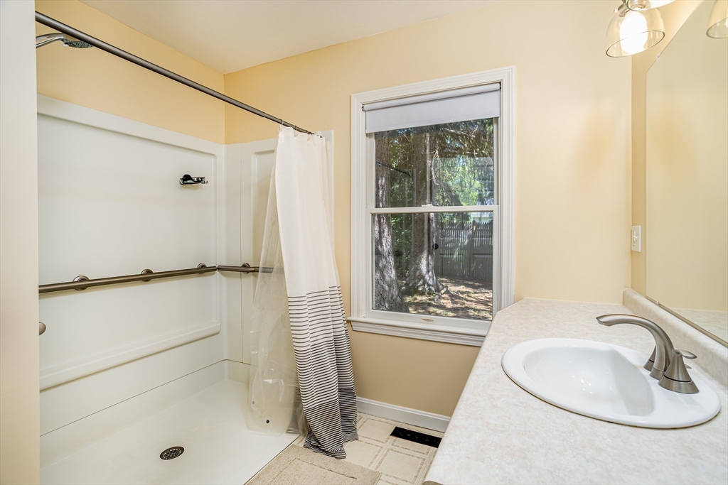377 Main Street Townsend, MA 01474 - Photo 15 of 42 Gallery Image 15