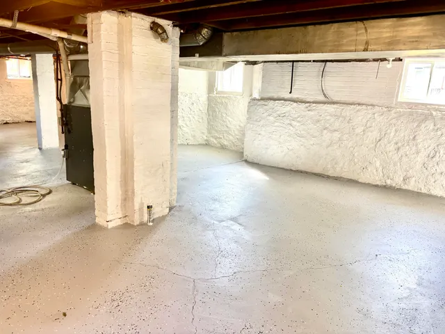 $164,900 | 423 Cliff Avenue, Racine, WI 53404