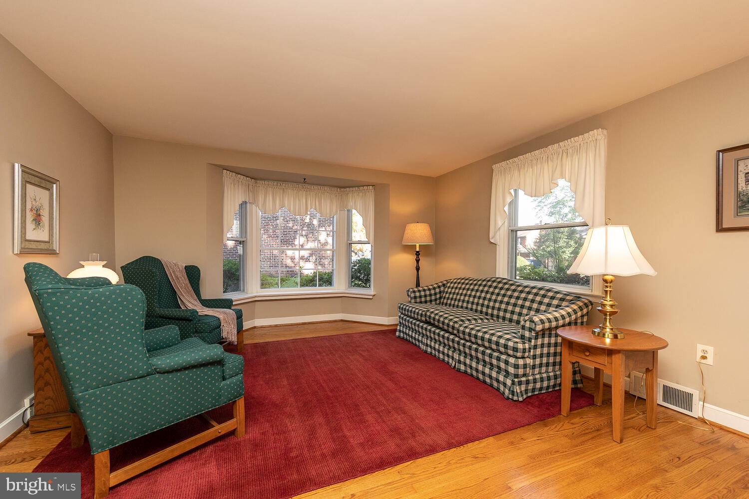 106 Johns Road Cheltenham, PA 19012 - Photo 3 of 38 Living Room