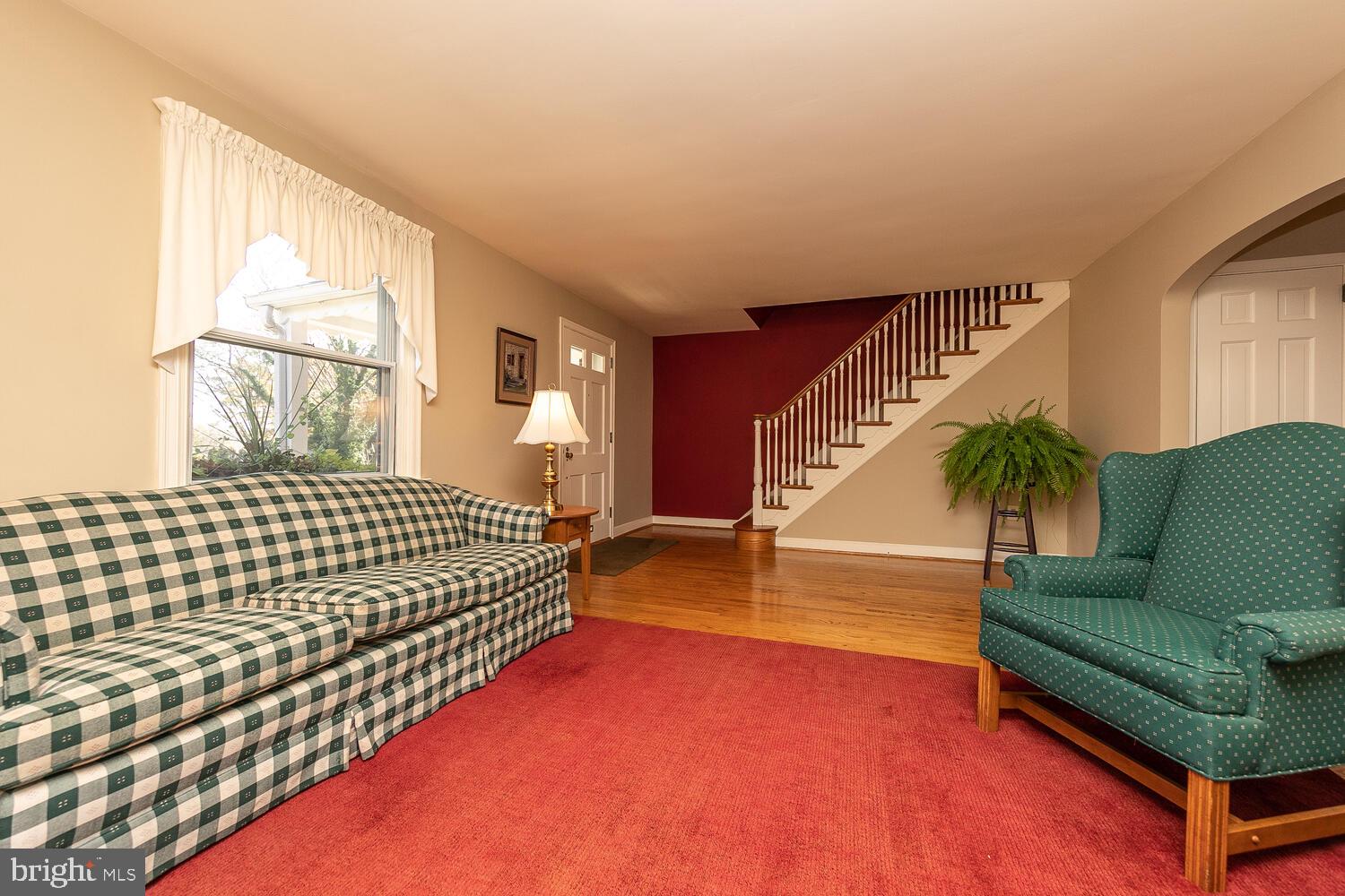 106 Johns Road Cheltenham, PA 19012 - Photo 6 of 38 Living Room