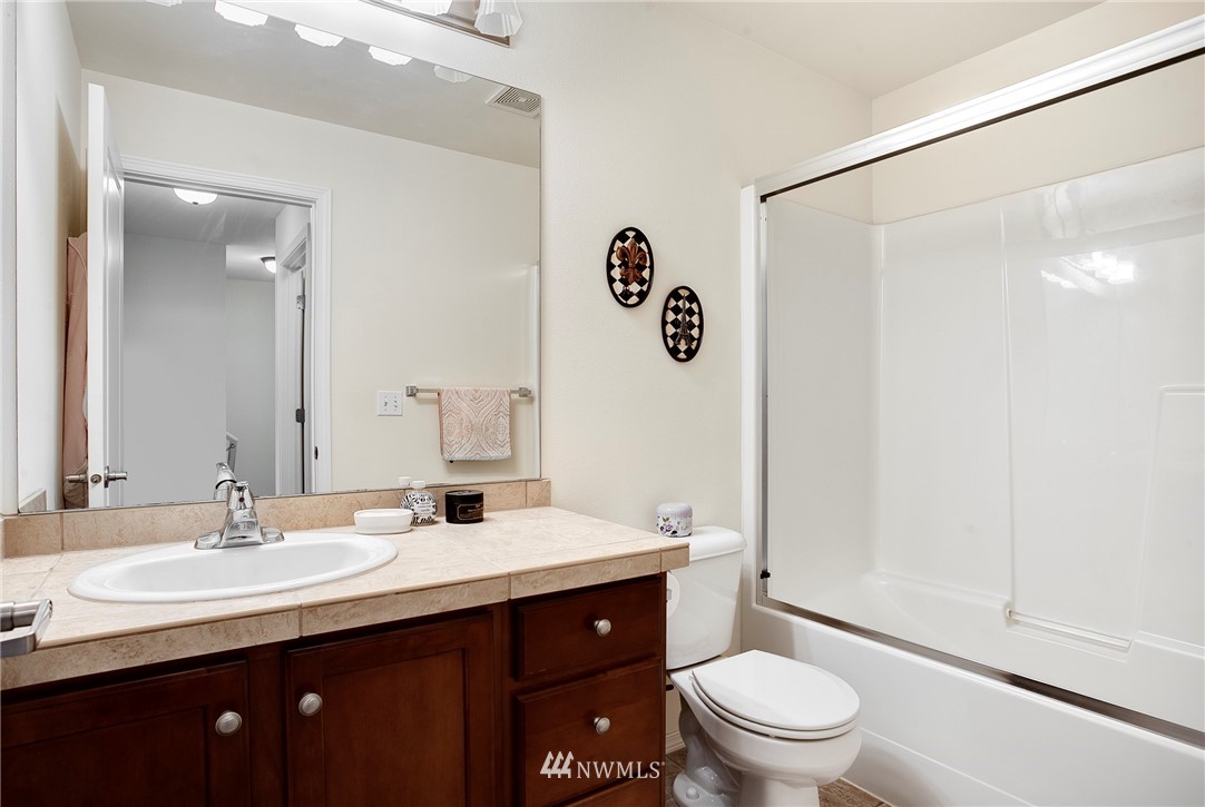 15 164th Street Southwest, Unit D3 Bothell, WA 98012 - Photo 5 of 20
