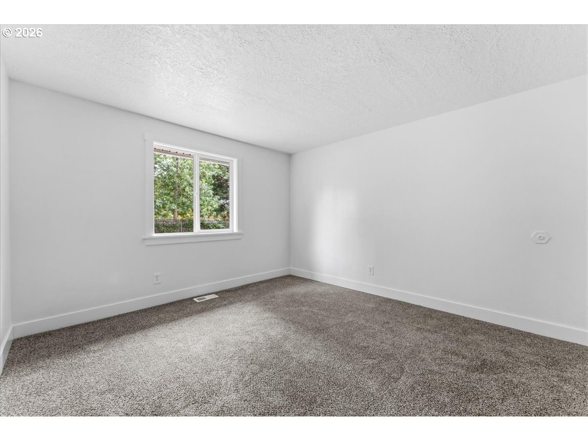 8970 Southwest Reiling Street Portland, OR 97224 - Photo 21 of 30
