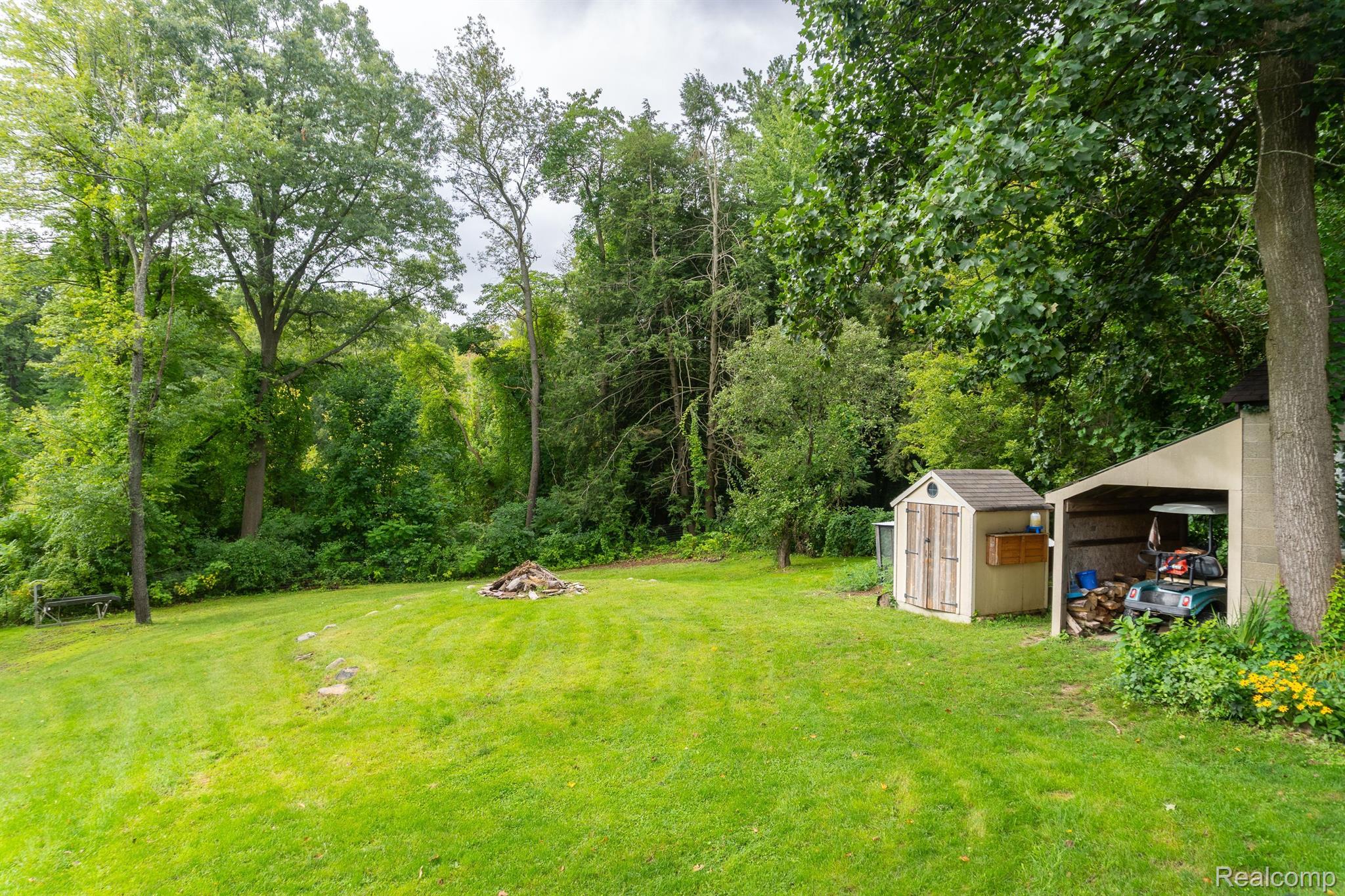4080 England Beach Road White Lake, MI 48383 - Photo 42 of 59 Gallery Image 42