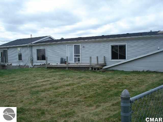 7581 South Summerton Road Shepherd, MI 48883 - Photo 19 of 25 1770070-18.JPG