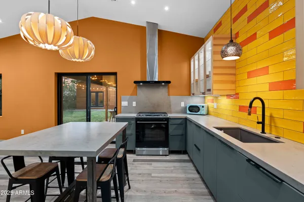 $700,000 | 358 East Whitton Avenue, Phoenix, AZ 85012